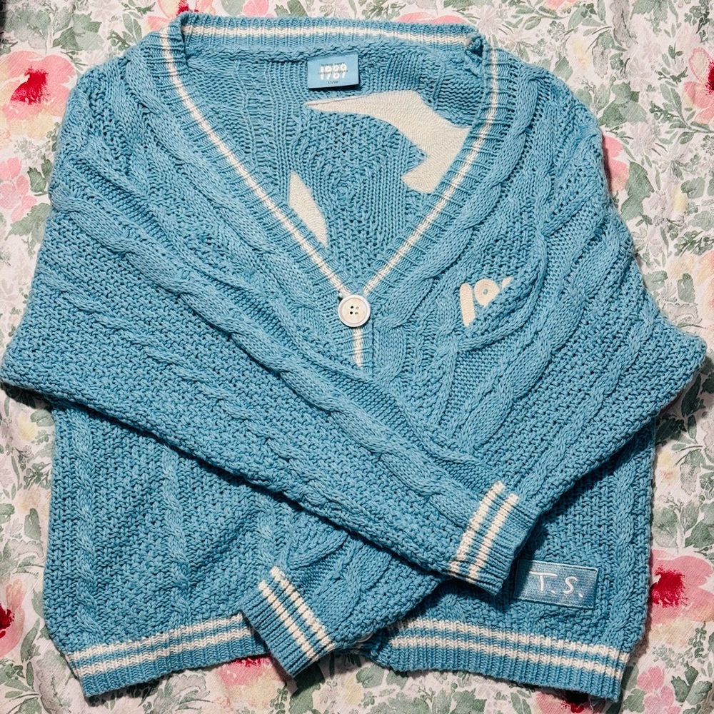 Taylor Swift 1989 Cardigan Taylor’s Version Limited Edition XS/S - Light Blue